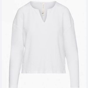 The Group by Babaton Elevation Cropped Waffle Long Sleeve Size Medium